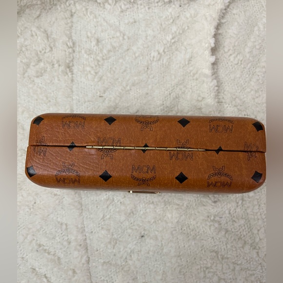 MCM Modified Sqare Sunglasses Rose/Pink with Cognac Case - Picture 10 of 12